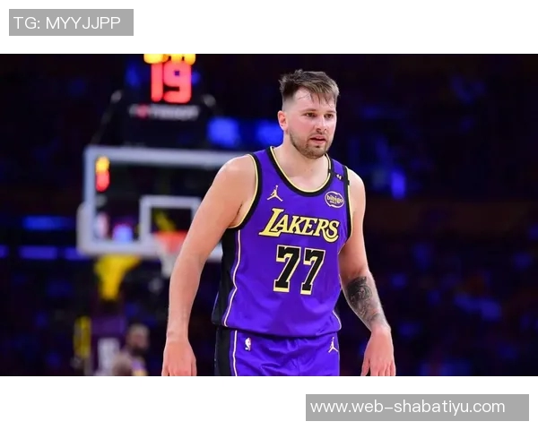 本赛季定向助攻榜单揭晓里夫斯助攻艾顿27次东契奇紧随其后25次